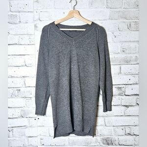 FHQ Heather Gray V Neck Tunic Sweater Longline Knit Small
